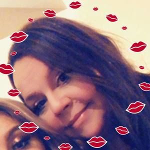 Meet your Posher, Elaine